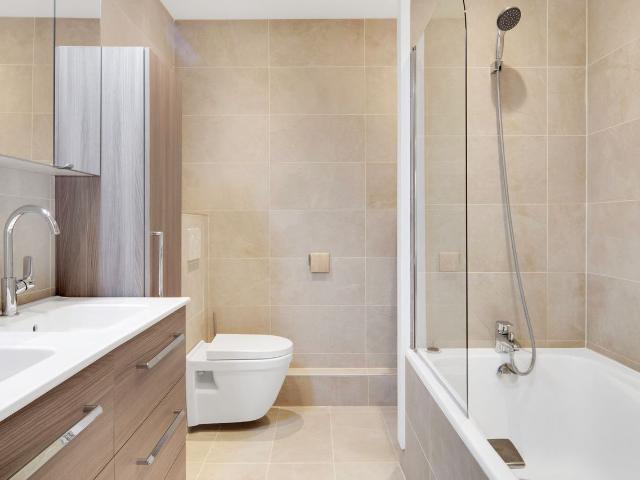 Charming Two Bedroom Apartment with Balcony Views, Paris Amsterdam Apartments for Rent