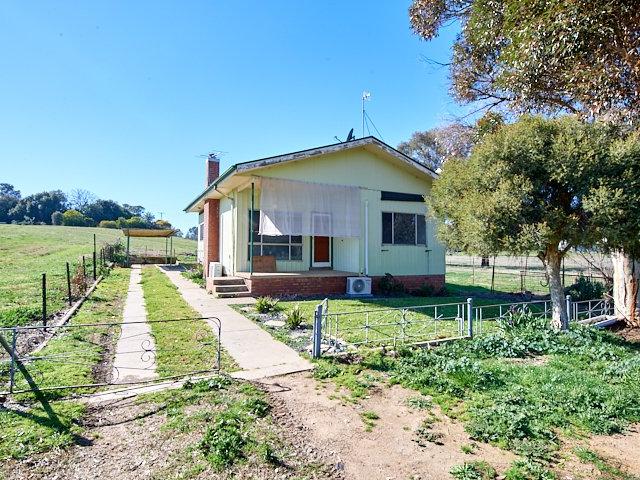 Charming Two Bedroom Cottage