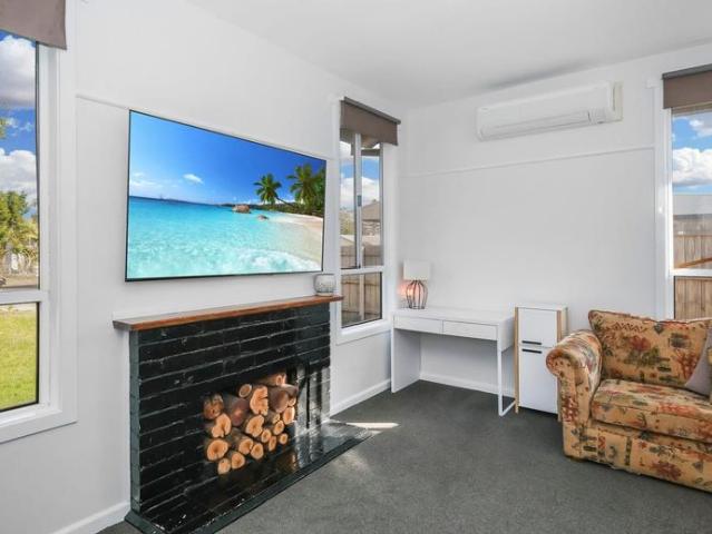 Charming Two Bedroom Cottage