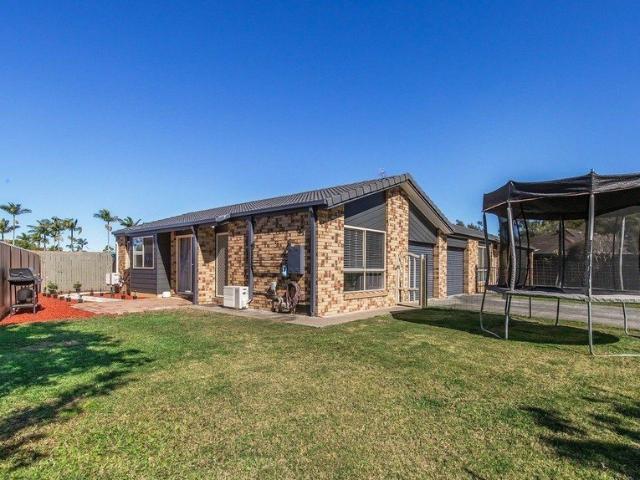 Charming Two Bedroom Duplex Unfurnished