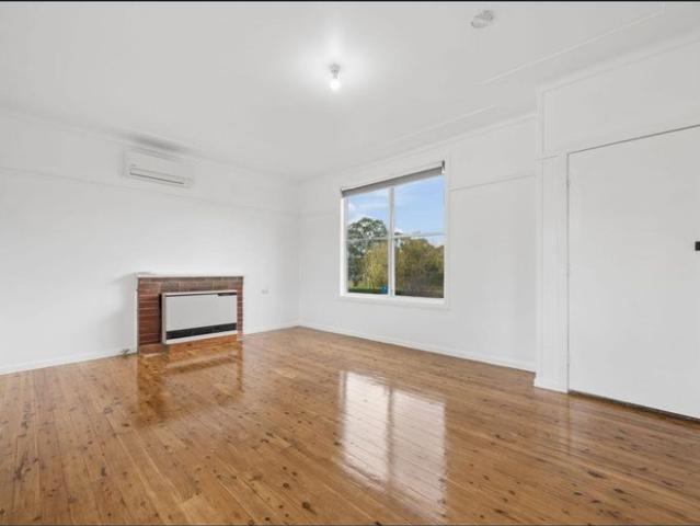 Charming Two Bedroom Home in a Convenient Goulburn Location