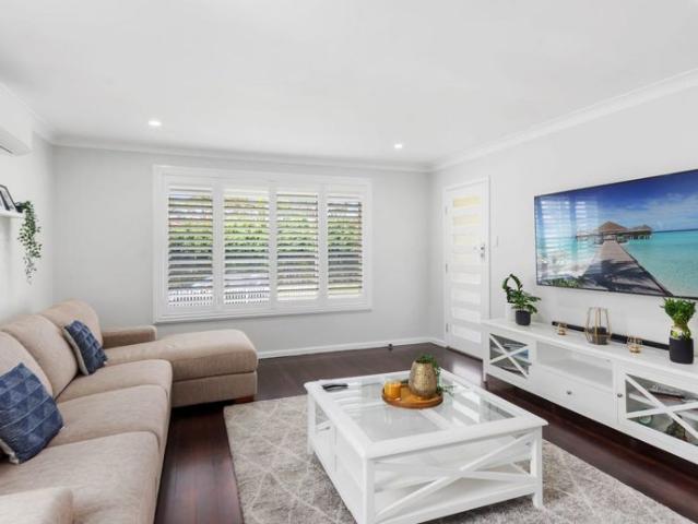 Charming Two Bedroom Home in a Convenient Location