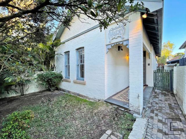 Charming Two Bedroom Home in a Prime Drummoyne Location