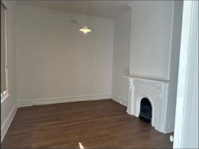Charming Two Bedroom Home in Clifton Hill