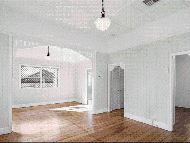 Charming Two Bedroom Home in Convenient Grange Location!