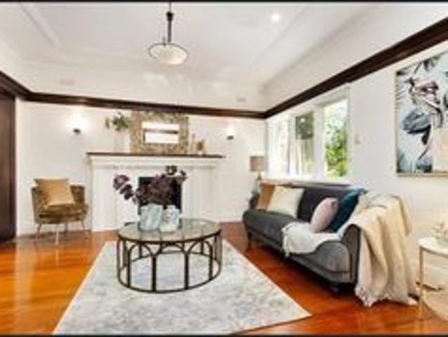 Charming Home in the Heart of Ivanhoe