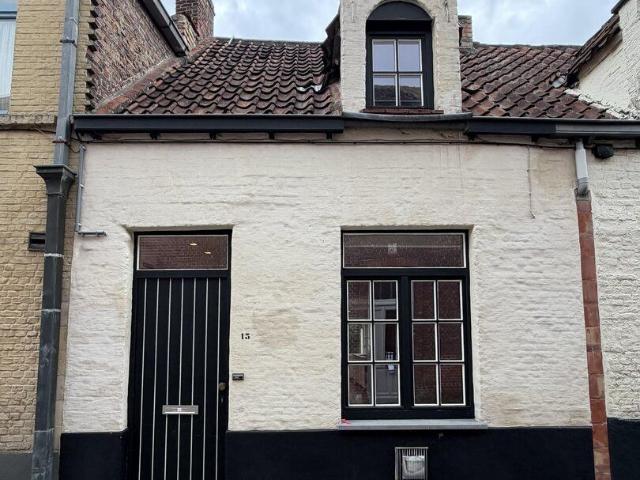 Charming two bedroom home with a garden in Bruges