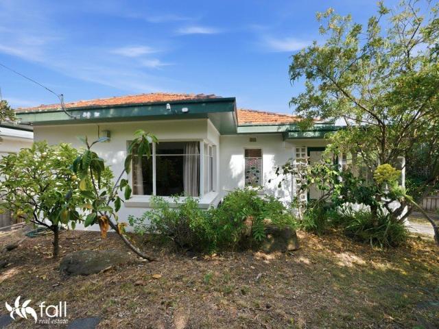 Charming Two Bedroom Home With Gardening Included!