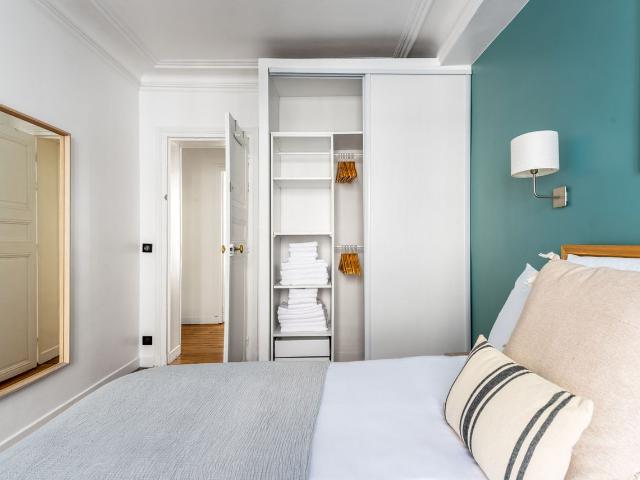 Charming Two Bedroom Oasis in the Heart of Paris, Paris Amsterdam Apartments for Rent