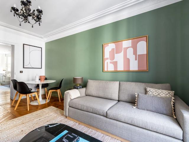Charming Two Bedroom Oasis in the Heart of Paris, Paris Amsterdam Apartments for Rent