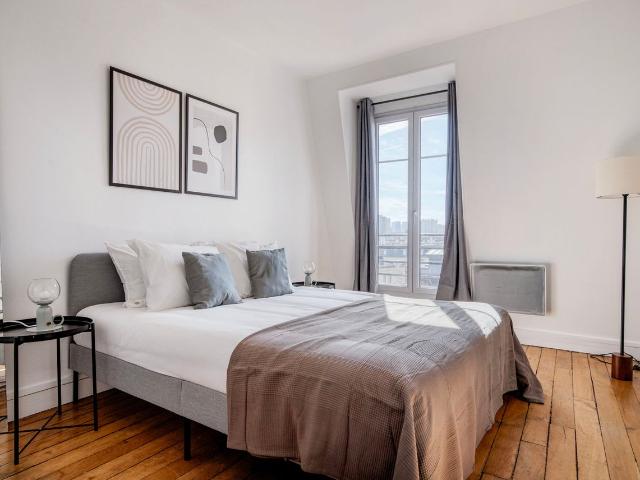 Charming Two Bedroom Oasis in Jardin des Plantes, Paris Amsterdam Apartments for Rent