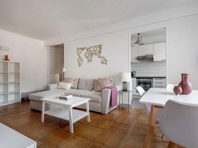 Charming Two Bedroom Paris Oasis Awaits You, Paris Amsterdam Apartments for Rent