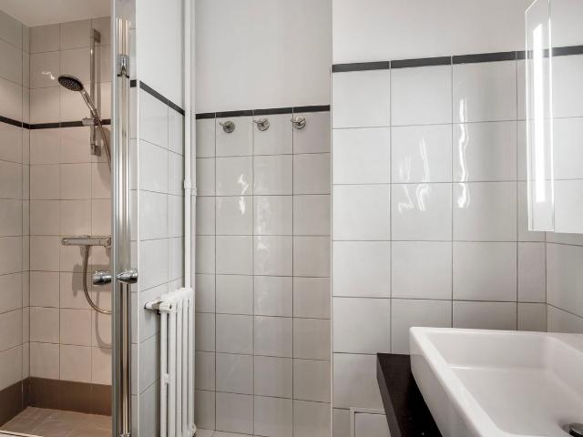 Charming Two Bedroom Paris Oasis Awaits You, Paris Amsterdam Apartments for Rent