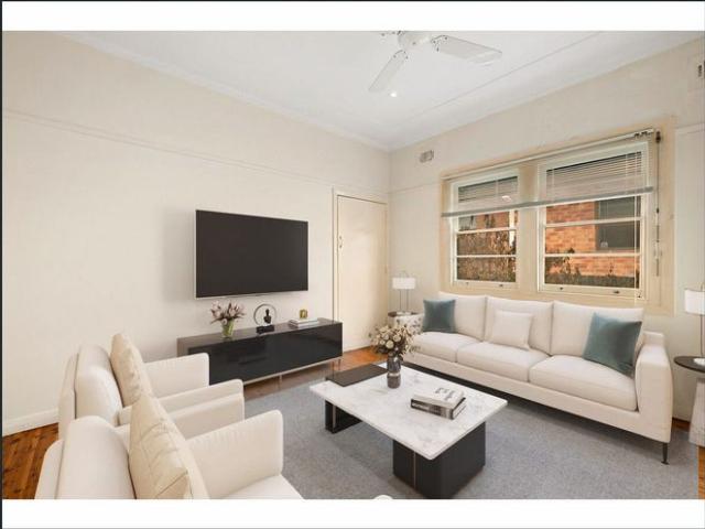 CHARMING TWO BEDROOM RESIDENCE IN FAMILY ORIENTED NEW LAMBTON
