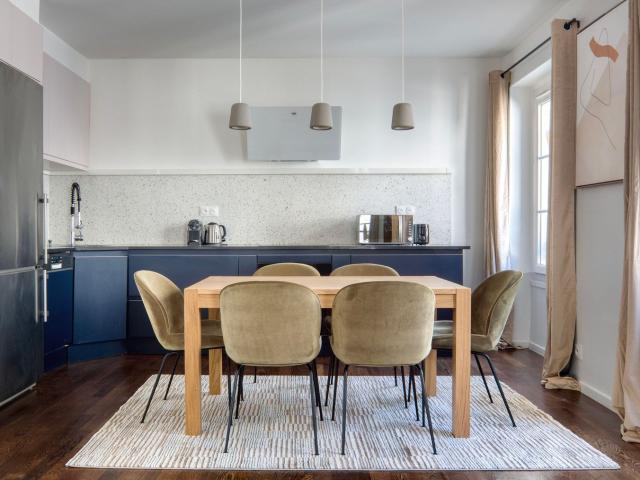 Charming Two Bedroom Retreat in Montmartre, Paris
