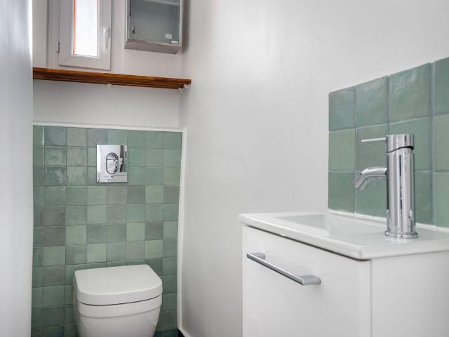 Charming Two Bedroom Retreat in Paris, Paris Amsterdam Apartments for Rent