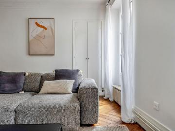 Charming Two Bedroom Retreat in Paris, Paris Amsterdam Apartments for Rent