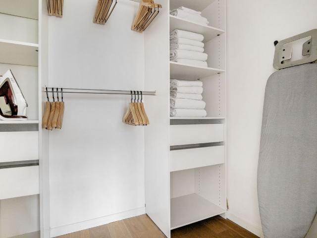 Charming Two Bedroom Retreat in Ternes, Paris, Paris Amsterdam Apartments for Rent