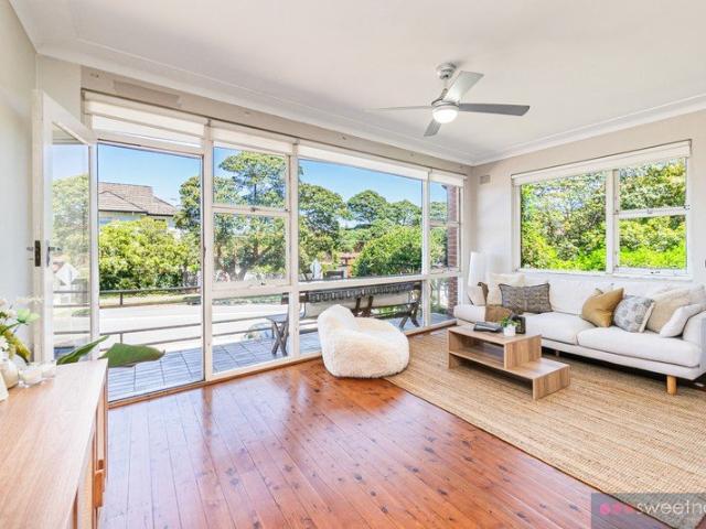 Charming Two Bedroom Strata Apartment in a Boutique Block of Four