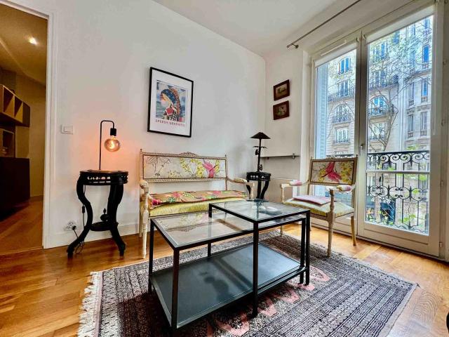 Charming Two Room Furnished Apartment with Eiffel Tower View, Paris Amsterdam Apartments for Rent