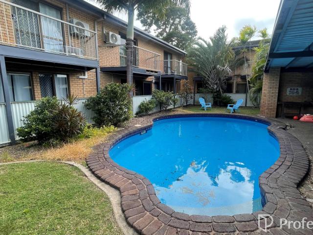 Charming Unit in East Mackay!