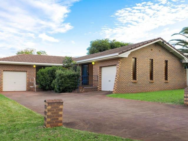 Charming Unit in Great Location
