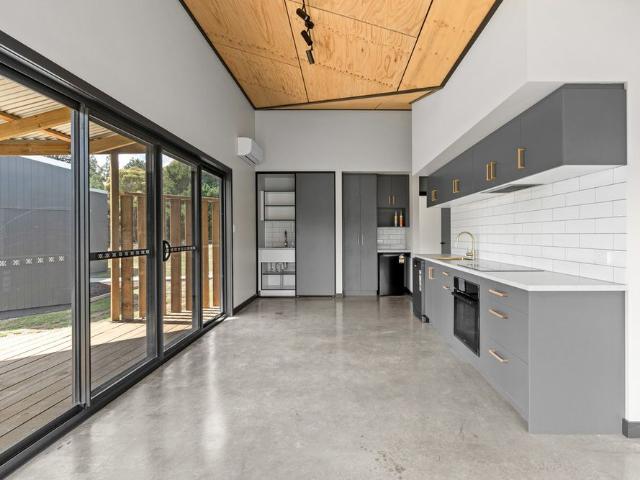 Charming Unit in Tranquil Herrick