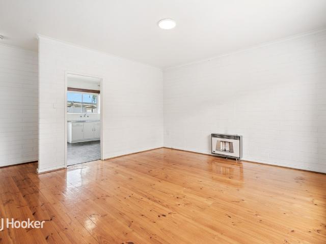 Charming Unit with Private Reserve Access