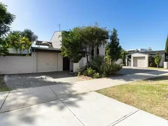 Unique UNIT 5/1 Lentona Road, Attadale, WA 6156