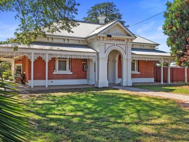Charming Victorian Elegance Awaits You at Lisfarron 40 Broadway Street, Cobram!
