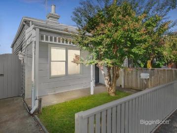CHARMING VICTORIAN PRIME LOCATION