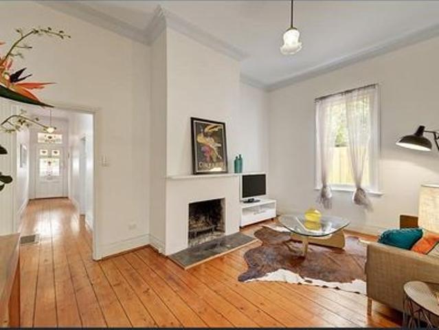 Charming Victorian Retreat in Leafy Hawthorn Cul de Sac