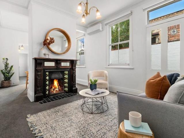 Charming Victorian terrace in the heart of Rathdowne Village