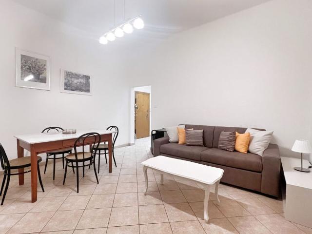 Charming Villa Apartment with Balcony in Bologna, Bologna Amsterdam Apartments for Rent