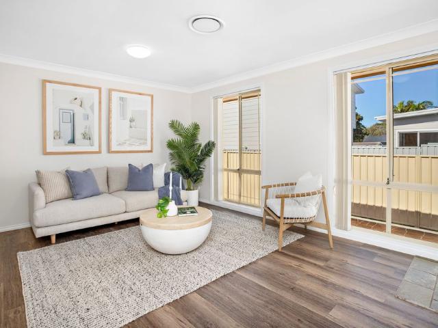 Charming Villa Steps from Warilla Beach!