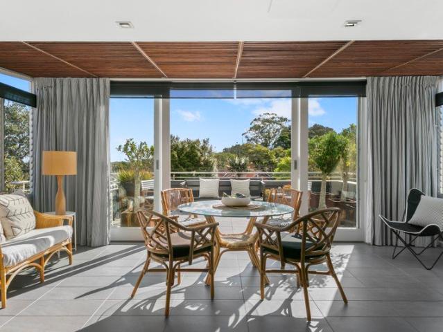 Charming Waverton Escape | Top Floor 2 Bed With City & Harbour Views