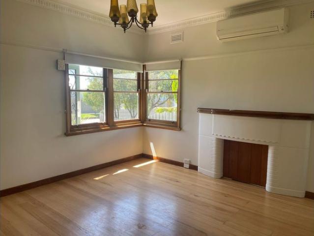Charming Weatherboard 3 Bed | 2 Bath Home in Manifold Heights