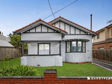 Charming Weatherboard Comfort with Lifestyle Convenience