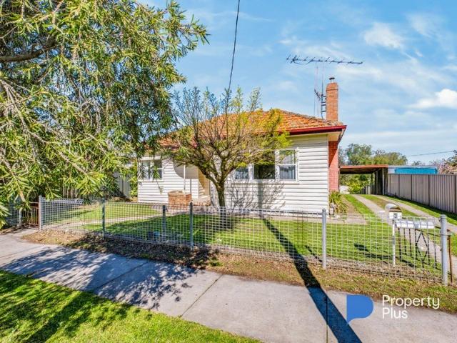 Charming Weatherboard Home with Front & Rear Access and Future Potential