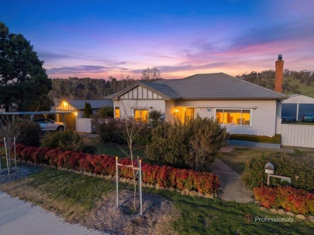 Charming Weatherboard Home with Rural Outlook