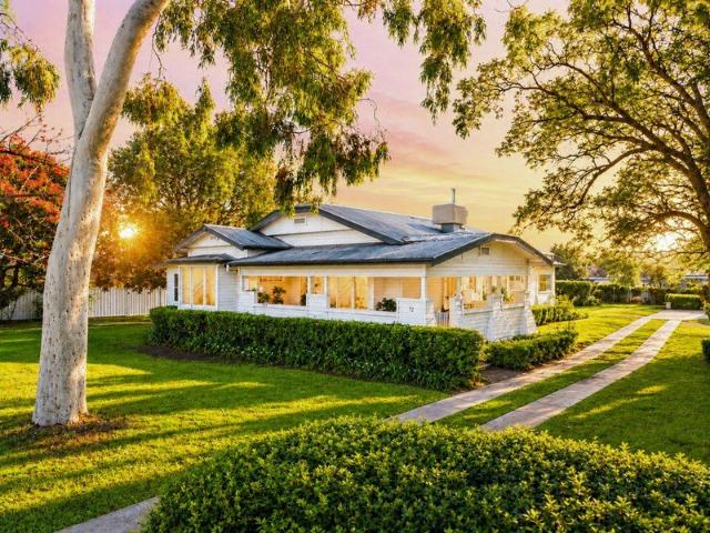 Charming, widely admired family home on a large 2,314m² block