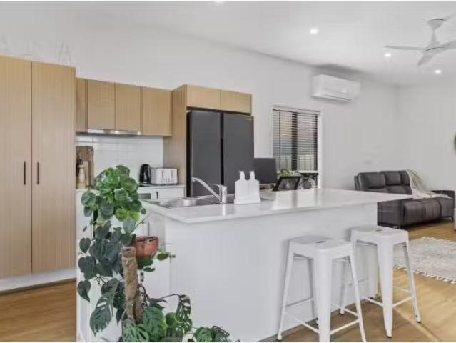 Cozy A/124 South Street, Rutherford Apartment for rent Listed.