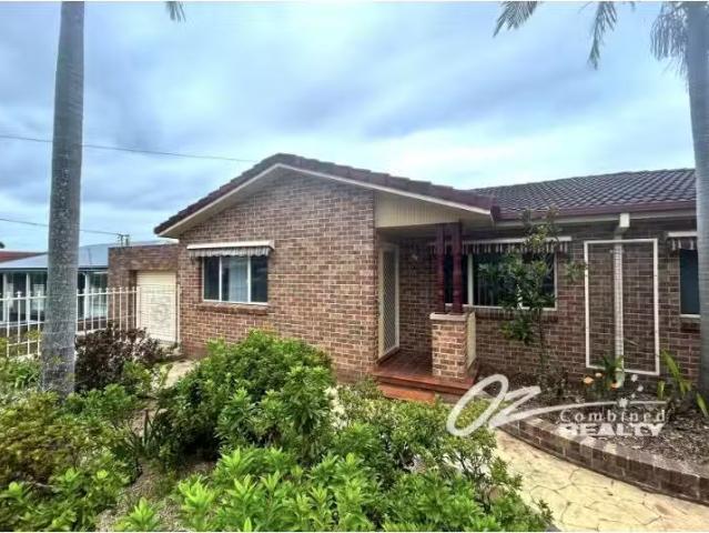 For Rent! A/20 Gibson Crescent, Sanctuary Point Townhouse for.