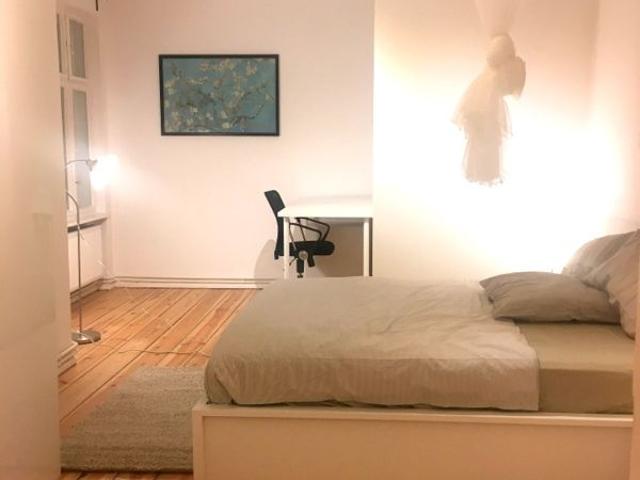 Charming Altbau apartment located on Kameruner Straße in Wedding, Berlin Amsterdam Apartments for Rent
