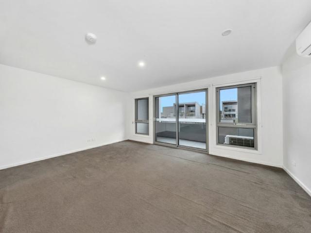 Charming Amaroo Apartment