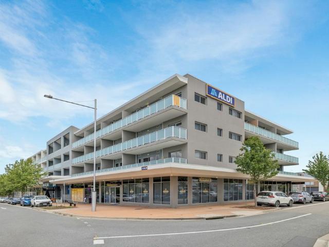 Charming Amaroo Apartment