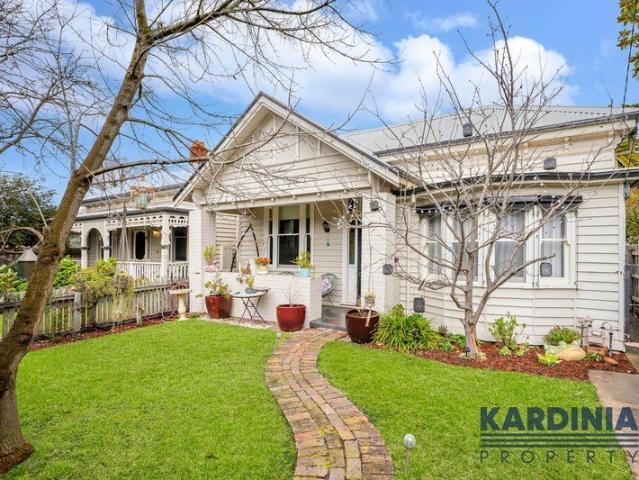 Charming and close to it all !