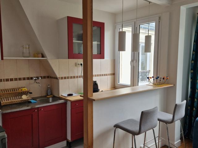 Charming and authentic 2 room apartment