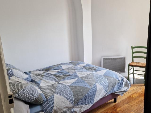 Charming and authentic 2 room apartment, Paris Amsterdam Apartments for Rent