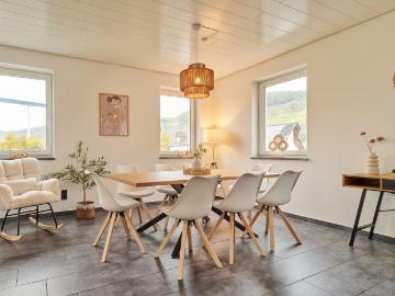 Charming and beautiful home on the Moselle with garden, sleeps up to 8 people, Zeltingen Rachtig